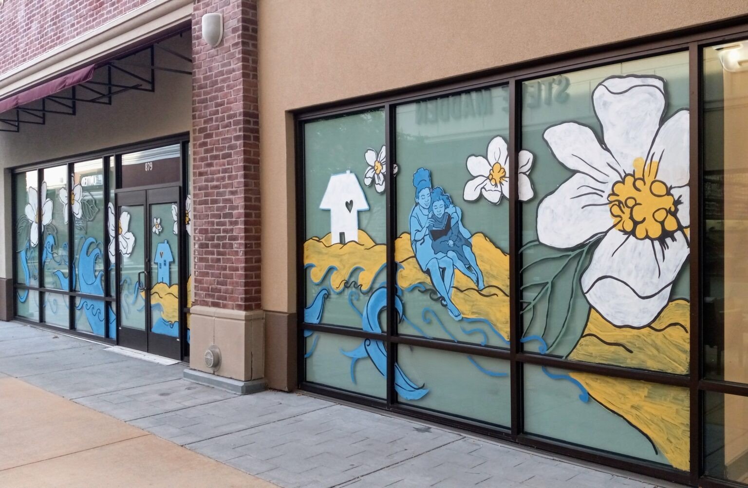 How to Use Signage and Printed Graphics to Improve Your Gloucester Storefront